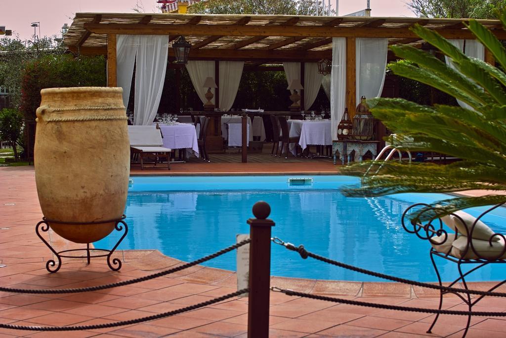 Hotel Atlantic Marina Di Carrara Exteriér fotografie