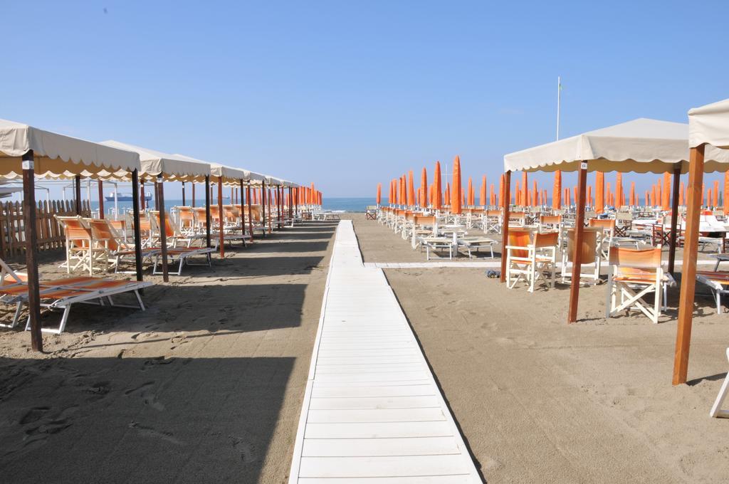 Hotel Atlantic Marina Di Carrara Exteriér fotografie