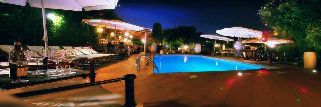 Hotel Atlantic Marina Di Carrara Exteriér fotografie